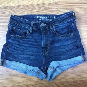 AMERICAN EAGLE SUPER HIGH RISE SHORTIE SHORTE